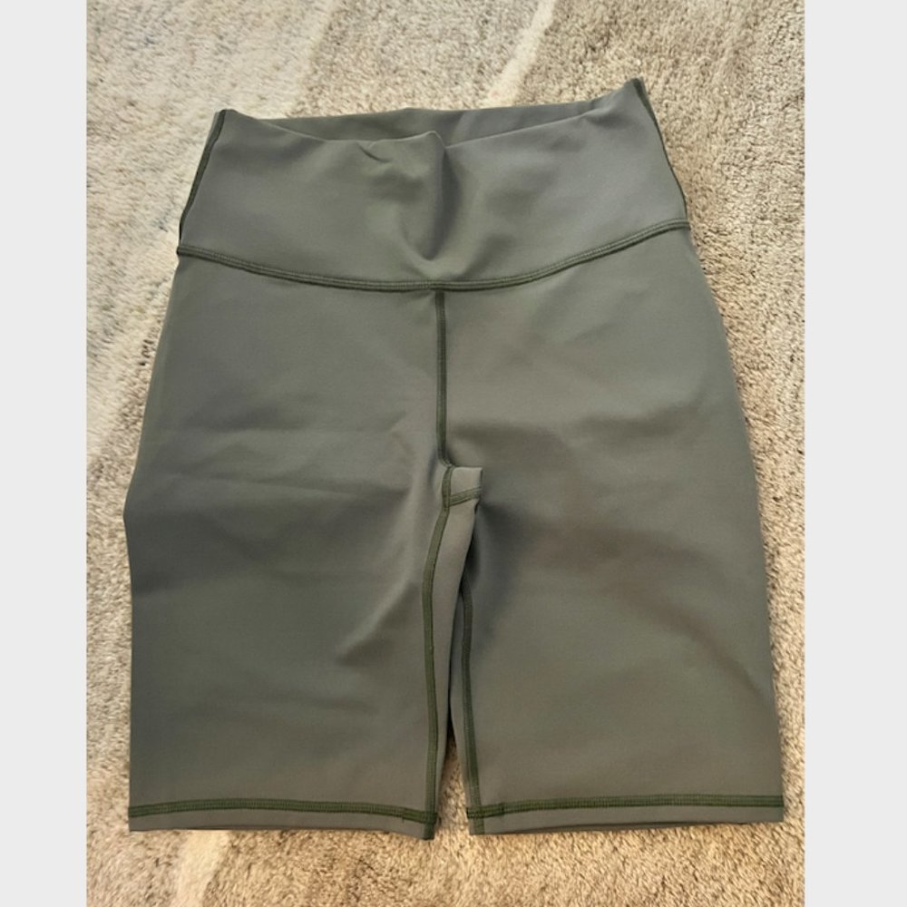 Fabletics Define PowerHold High-Waisted 9" Biker Short